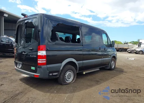 2015 Mercedes-Benz Sprinter 2500 Normal Roof z USA, uszkodzony, nr VIN WDZPE7DCXFP160352